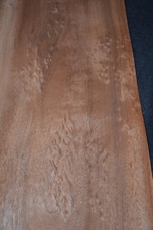 Mahogany Khaya Ivorensis Veneer 254 x 52 cm | 0.6mm | 1,321m&sup2;