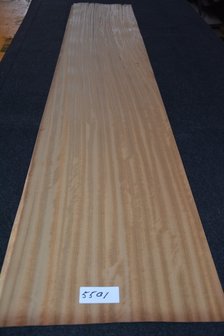 Iroko Veneer 230 x 42-43 cm | 0.6mm | 0,978 m2