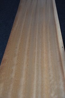 Iroko Veneer 210 x 21-22 cm | 0.6mm | 0,452 m2