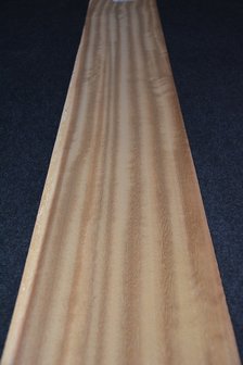 Iroko Veneer 210 x 21-22 cm | 0.6mm | 0,452 m2