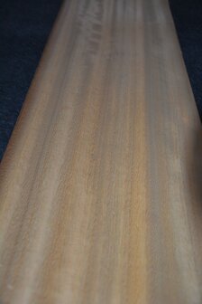 Iroko Veneer 230 x 20-23 cm | 0.6mm | 0,495m2