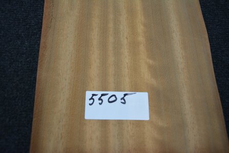 Iroko Veneer 230 x 20-23 cm | 0.6mm | 0,495m2