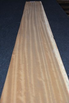 Iroko Veneer 210 x 27-28 cm | 0.6mm | 0,578m2