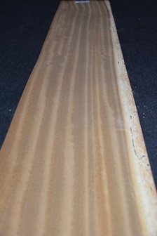 Iroko Veneer 210 x 27-28 cm | 0.6mm | 0,578m2