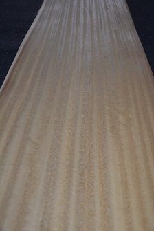 Iroko Veneer 210 x 34-36 cm | 0.6mm | 0,735m2