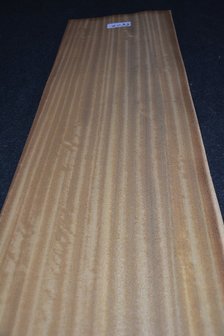 Iroko Veneer 210 x 34-36 cm | 0.6mm | 0,735m2