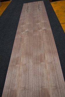 American Walnut Veneer 235 x 11-13 cm | 0.6mm | 0,282m&sup2;