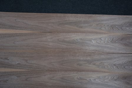 American Walnut Veneer 114 x 11-12 cm | 0.6mm | 0,131m&sup2;