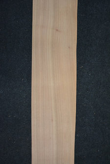 Elm Veneer 215 x 16-17 cm | 0.6mm| 0,355m2