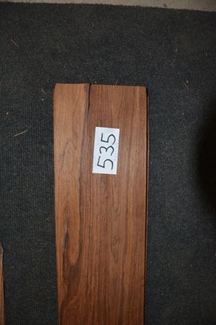 Madagascar Rosewood Veneer 233 x 13-14 cm | 0.6 mm | 0,315m²