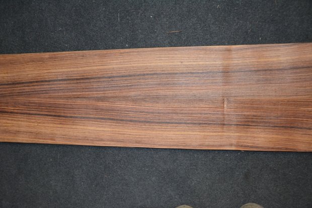 Indisch Rosewood Veneer 248 x 11-13 cm | 0.6 mm | 0,2976m²