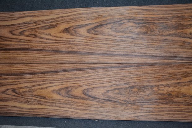 Indisch Rosewood Veneer 285 x 24-27 cm | 0.6 mm | 0,7267m²