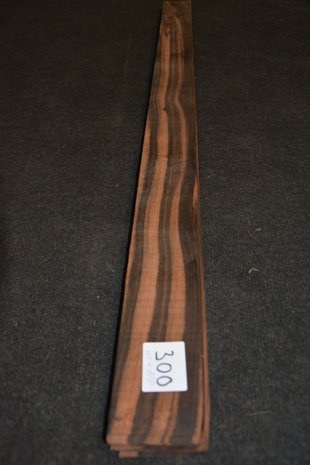 American Walnut Veneer 210 x 19-21 cm | 0.6mm | 0,490m²