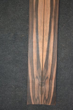 American Walnut Veneer 210 x 19-21 cm | 0.6mm | 0,490m²