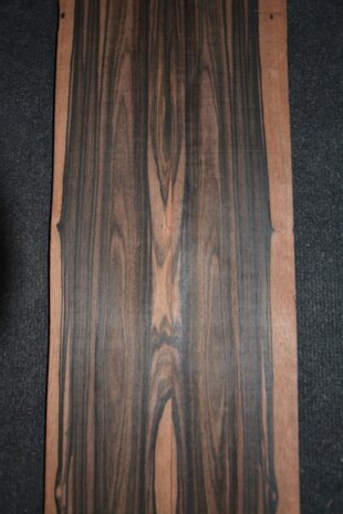 Coromandel Veneer 270 x 9-12 cm | 0.6mm | 0,2832m²