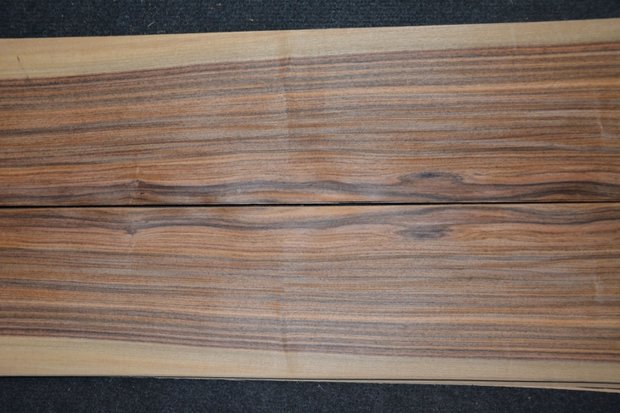 Santos Rosewood Veneer 302 x 14-16 cm | 0.6 mm | 0,453m²
