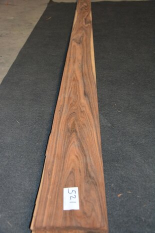 Swietenia Mahogany Veneer 242 x 49-55 cm | 0.6mm | 1,256m2