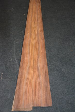 Swietenia Mahogany Veneer 300 x 37-38 cm | 0.6mm | 1,020m2