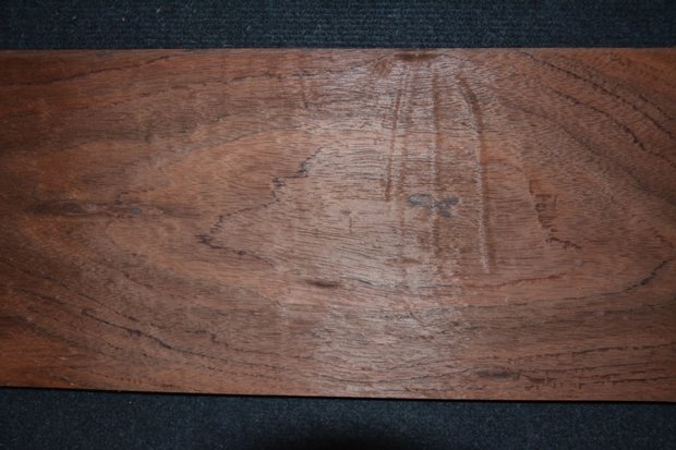 Afrikaans Rosewood Veneer 250 x 22 cm | 0.6 mm | 0,55m²
