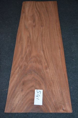 Afrikaans Rosewood Veneer 93 x 29-31 cm | 0.6 mm | 0,279m²