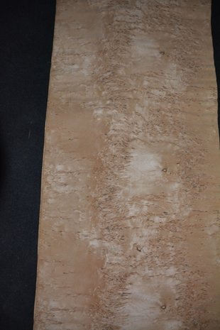 Curly birch  Veneer 217 x 58 cm | 0.6mm | 1,2586m²