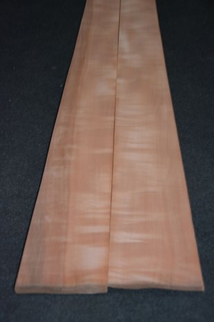 Pear Veneer 253 x 10-13 cm | 0.6 mm | 0,29m²