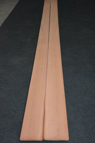 Pear Veneer 272 x 9-11 cm | 0.6 mm | 0,272m²