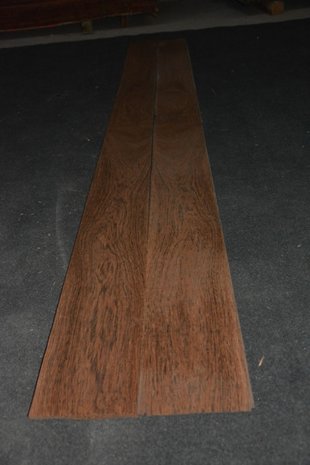 Wenge Veneer 240 16-17 cm | 0.6 mm | 0,35m²