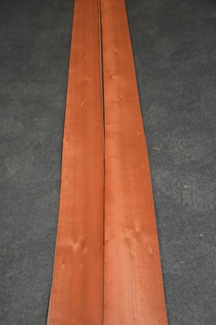 Moabi Veneer 260 x 12 cm | 0.6 mm | 0,31m²