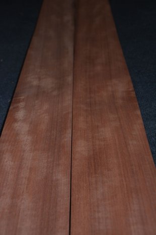 Moabi Veneer 218 x 10-12 cm | 0.6 mm | 0,24m²