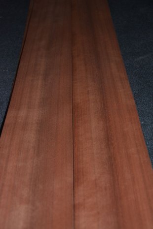 Moabi Veneer 196 x 11 cm | 0.6 mm | 0,22m²