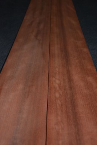 Moabi Veneer 232 x 13 cm | 0.6 mm | 0,30m²