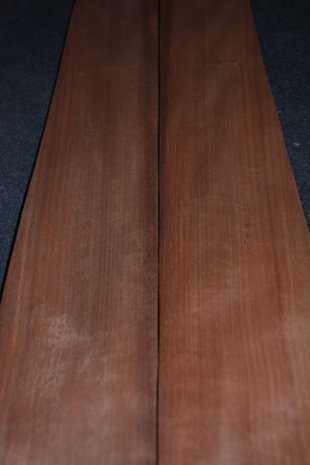Moabi Veneer 220 x 12 cm | 0.6 mm | 0,264m²