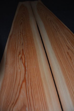 Siberian Larch  209 x 18-27 cm | 0.6mm | 0,47m²