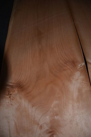 Cherry Veneer 75 x 31 cm | 0.6mm | 0,23m²