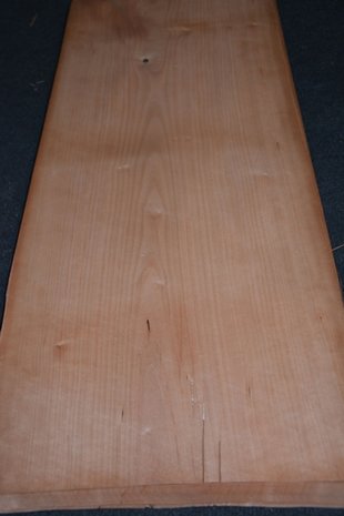 Cherry Veneer 82 x 35 cm | 0.6mm | 0,29m²
