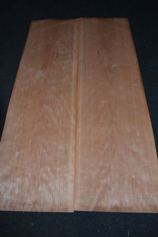 Cherry Veneer 97 x 28 cm | 0.6mm | 0,27m²