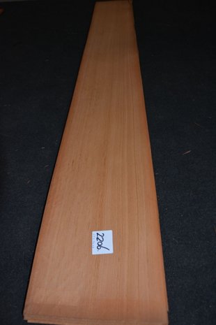 Oregon Pine Veneer 215 x 24-27 cm | 0.6 mm | 0,55m²