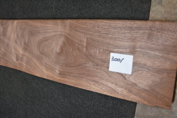 American Walnut Veneer 435 x 17-21 cm | 0.6mm | 0,827m²