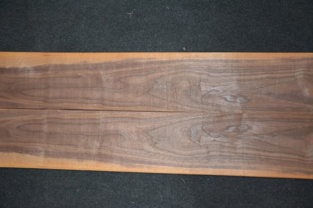American Walnut Veneer 435 x 17-21 cm | 0.6mm | 0,827m²