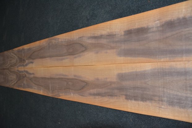 American Walnut Veneer 435 x 17-21 cm | 0.6mm | 0,827m²