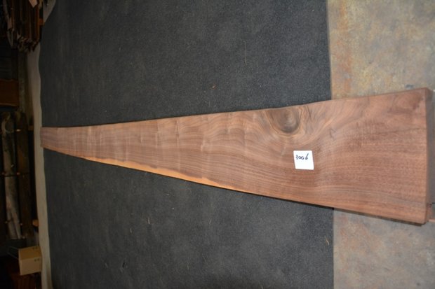 American Walnut Veneer 425 x 20-24 cm | 0.6mm | 0,935m²