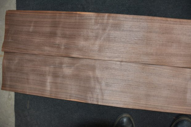 American Walnut Veneer 425 x 20-24 cm | 0.6mm | 0,935m²