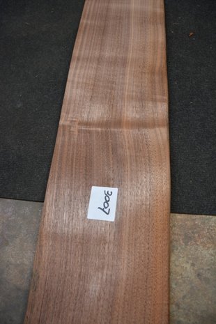 American Walnut Veneer 435 x 17-19 cm | 0.6mm | 0,783m²