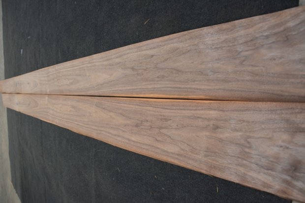 American Walnut Veneer 440 x 20 cm | 0.6mm | 0,880m²