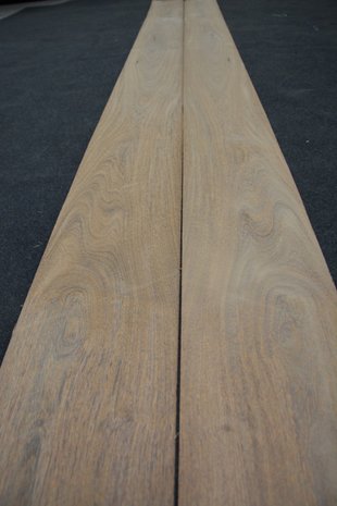 Brownheart Veneer 325 x 22 cm | 0.6mm | 0,715m²