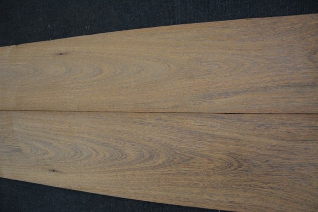 Brownheart Veneer 325 x 22 cm | 0.6mm | 0,715m²