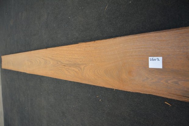 Brownheart Veneer 325 x 23-25 cm | 0.6mm | 0,780m²