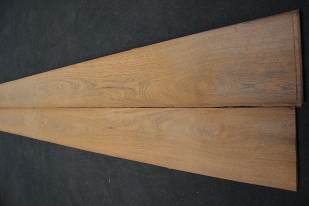 Brownheart Veneer 325 x 23-25 cm | 0.6mm | 0,780m²