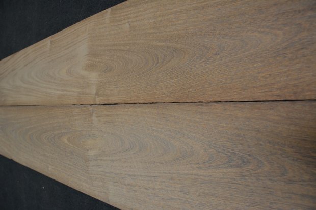 Brownheart Veneer 325 x 23-25 cm | 0.6mm | 0,780m²